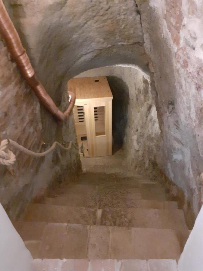 ロッカストラーダ La Grotta Nel Borgoヴィラ エクステリア 写真
